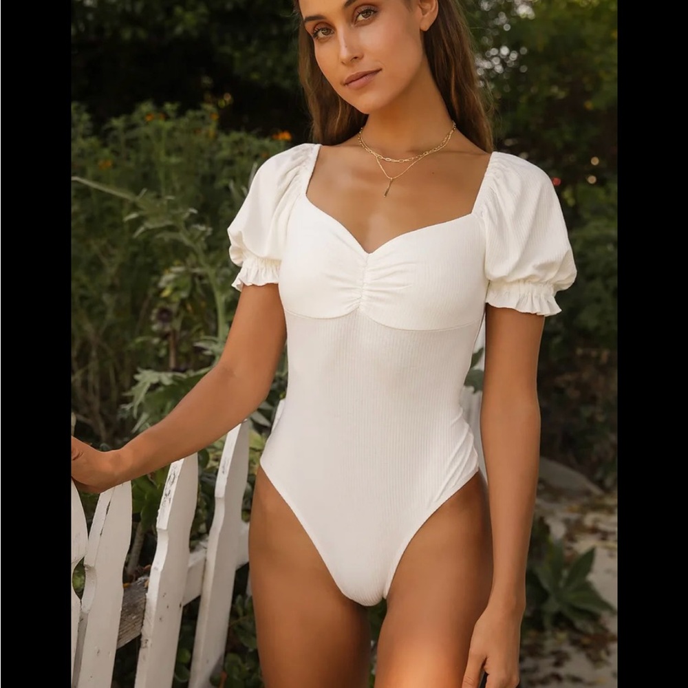 Lulus White Puff Sleeve Bodysuit